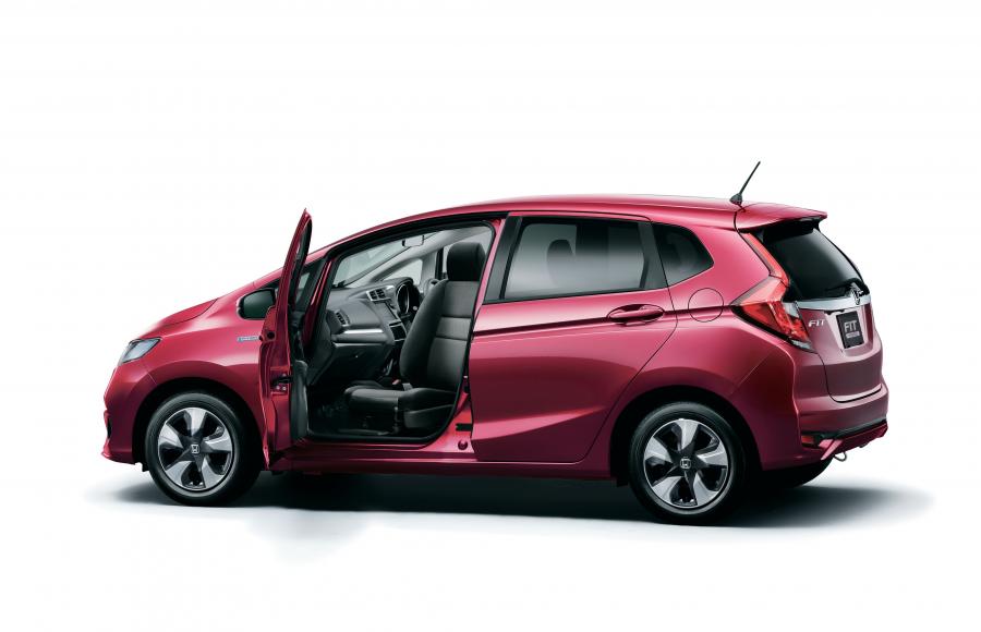  Honda Fit Hybrid S 2017 года  (JP) (фото 4 из 7)